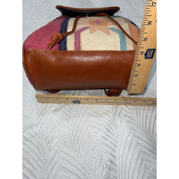 Authentic Marco Avane’ Rug Bag – Handcrafted Dhurrie Backpack with Leather Trim - Picture 6 of 12